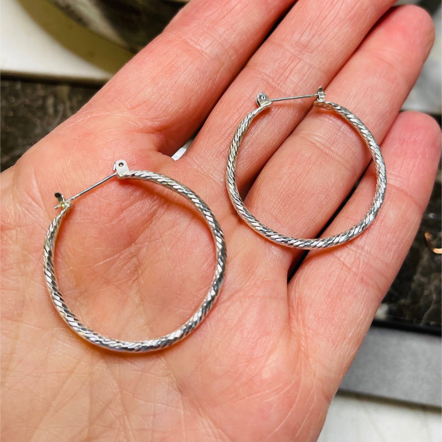Sterling Silver Diamond Cut Hoop Earrings Snap Closures